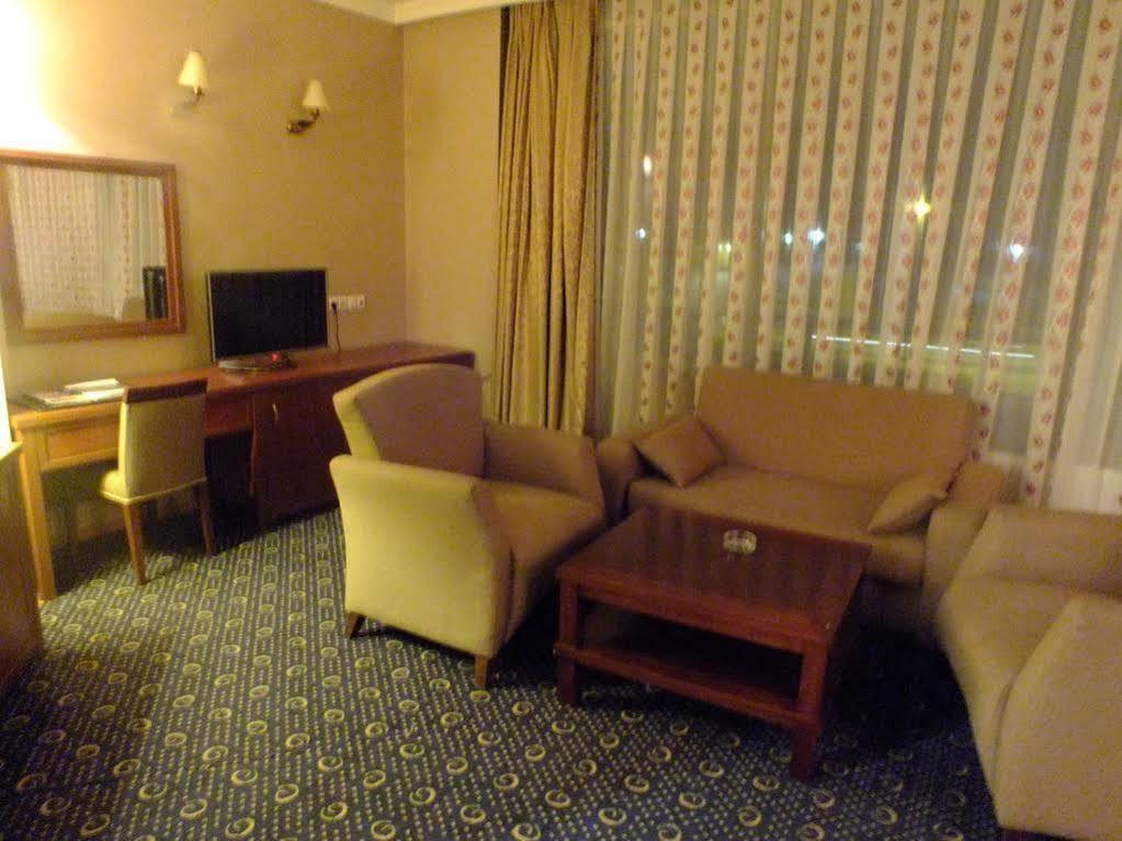 Kndf Marine Hotel Istanbul Exterior photo